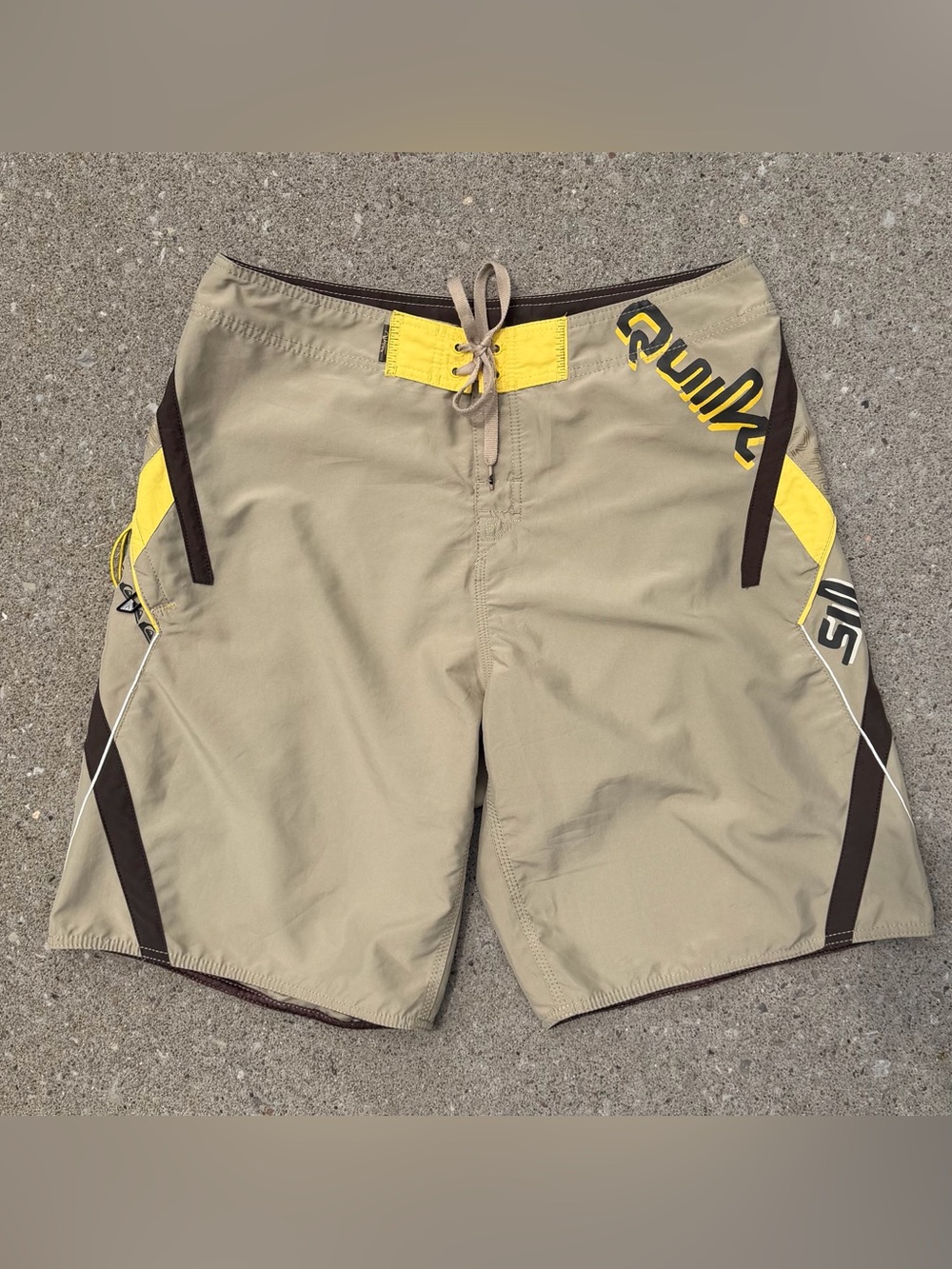 Vintage Y2K baggy Quiksilver cargo Boardshort surf skate boardies